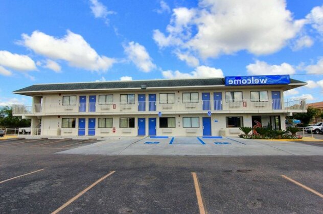 Motel 6 Kingsville - Photo2