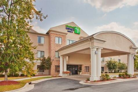 Holiday Inn Express Hotel & Suites Kinston - Photo2