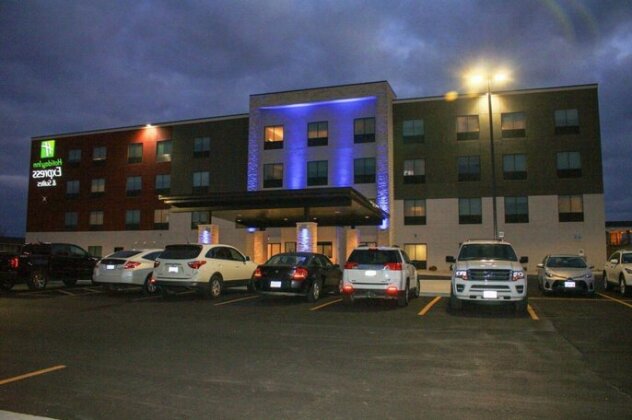 Holiday Inn Express & Suites - Kirksville - University Area - Photo3