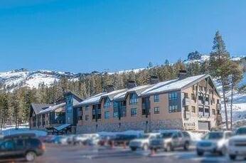 RedAwning Snowcrest Lodge 104