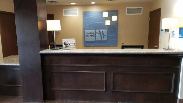 Holiday Inn Express and Suites Kittanning - Photo3