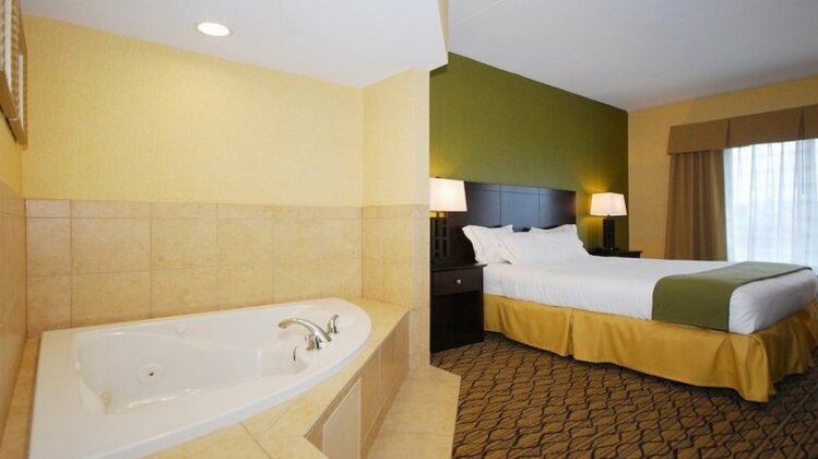 Holiday Inn Express and Suites Kittanning - Photo5