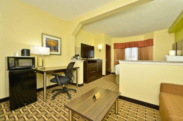 Best Western Knoxville Suites - Downtown - Photo4