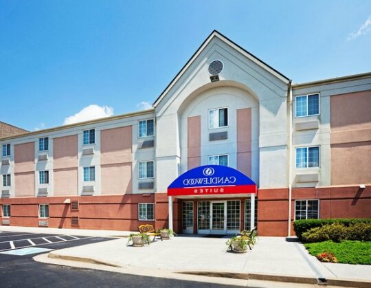 Candlewood Suites Knoxville - Photo2