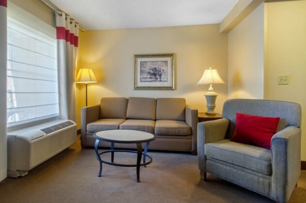 Four Points by Sheraton Knoxville Cumberland House Hotel - Photo5