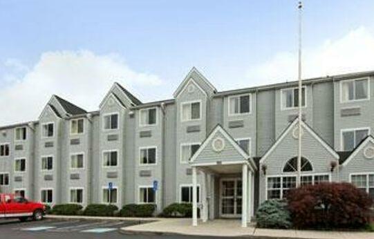 Microtel Inn & Suites by Wyndham Knoxville - Photo4