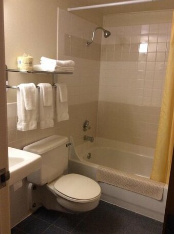 Shelikof Lodge - Photo5