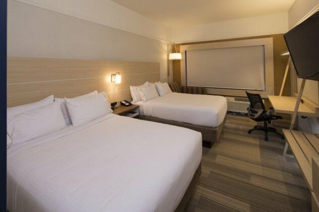 Holiday Inn Express & Suites La Porte - Photo5