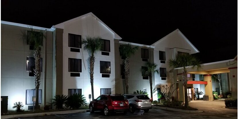 Best Western Magnolia Inn and Suites - Photo4