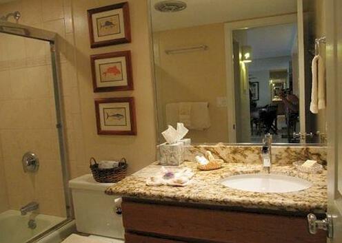 Hololani Resort Vacation Rentals - Photo3