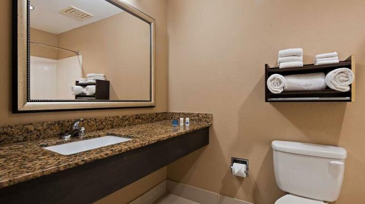 Best Western Bayou Inn and Suites - Photo4