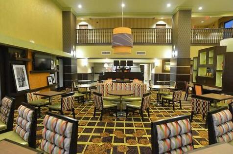Hampton Inn & Suites Lake City - Photo3