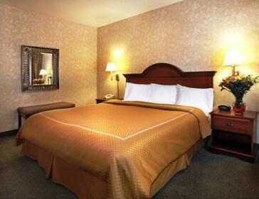 Holiday Inn Express & Suites - Lake Forest