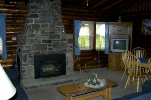 Country Cottages and Motel - Photo3