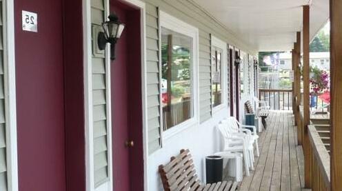 Legacy Inn and Suites Lake George - Photo4