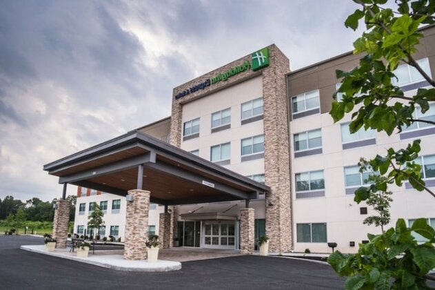 Holiday Inn Express & Suites Kingston-Ulster - Photo2