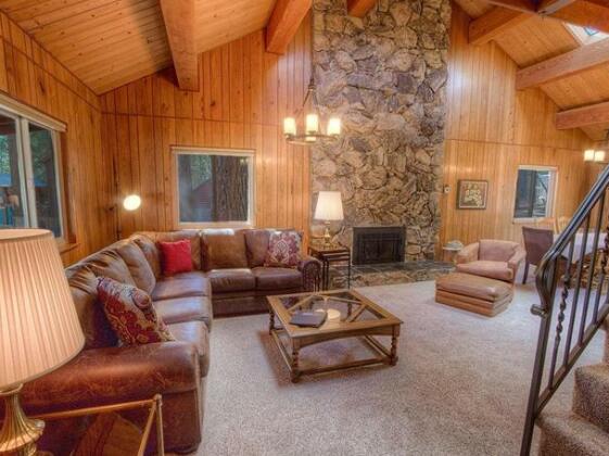 Very Comfortable 4 Tahoe Retreat 4 Br home by RedAwning - Photo3
