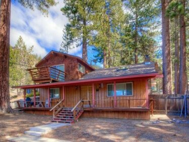 Very Comfortable 4 Tahoe Retreat 4 Br home by RedAwning