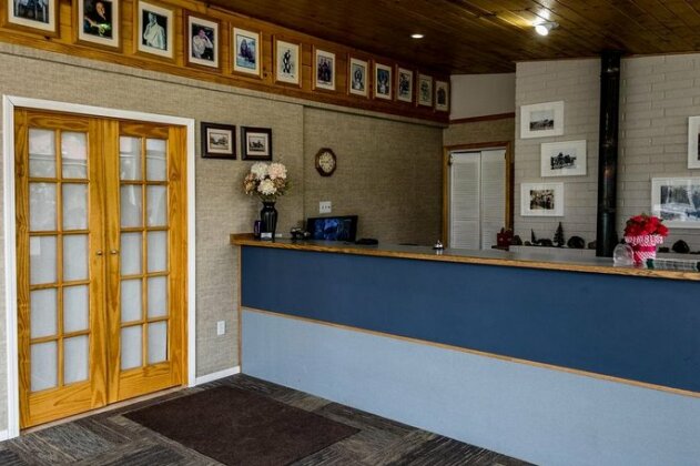 Lakeview Lodge Motel - Photo2