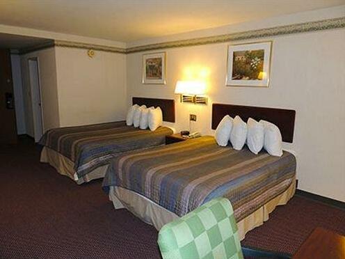 Budget Host Inn & Suites Lancaster Pennsylvania - Photo3