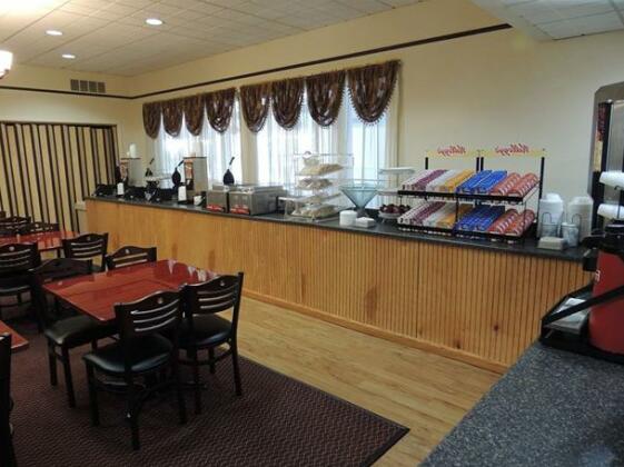 Budget Host Inn & Suites Lancaster Pennsylvania - Photo4