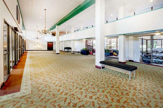 Ramada Lansing Hotel And Conference Center - Photo5