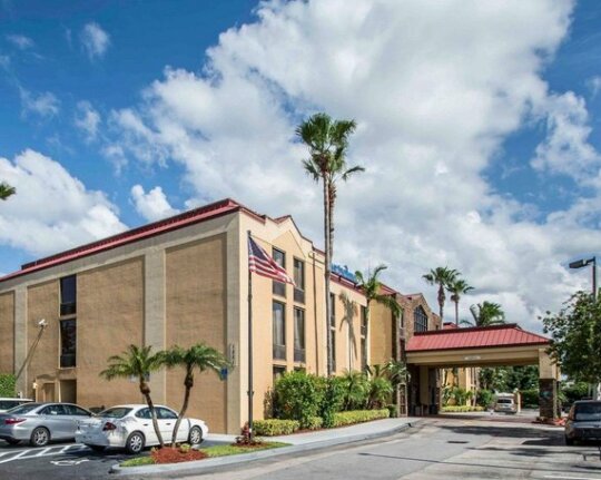Comfort Inn & Suites - Lantana - West Palm Beach South - Photo3