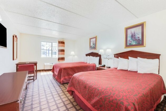 Days Inn & Suites by Wyndham Laredo - Photo5