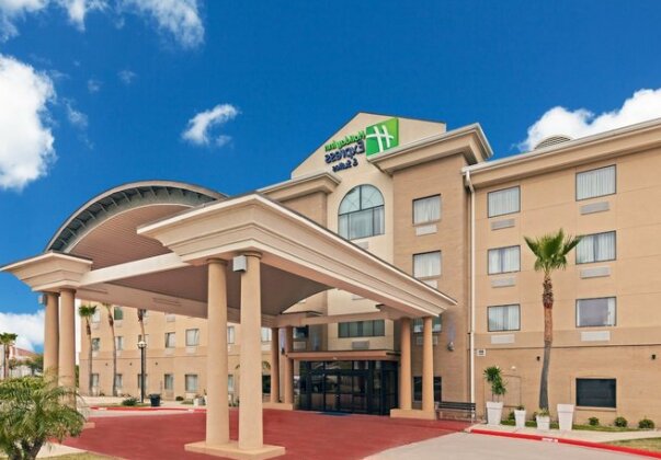 Holiday Inn Express & Suites - Laredo-Event Center Area - Photo2