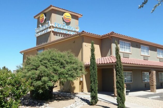 Comfort Inn & Suites Las Cruces - Photo2