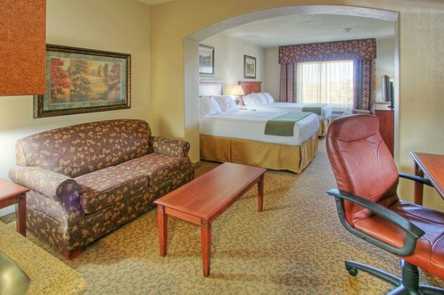 Holiday Inn Express Hotel & Suites Las Cruces - Photo5