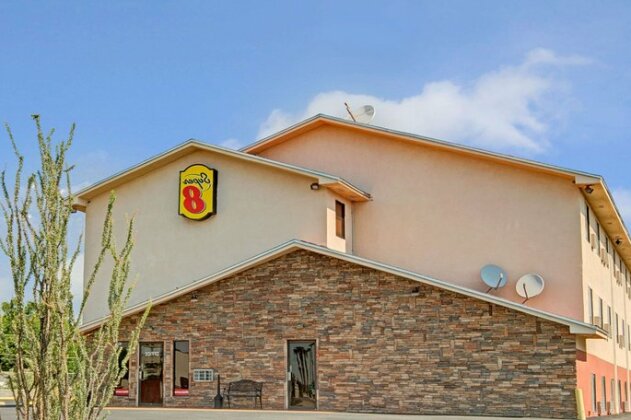Super 8 by Wyndham Las Cruces La Posada Lane - Photo3