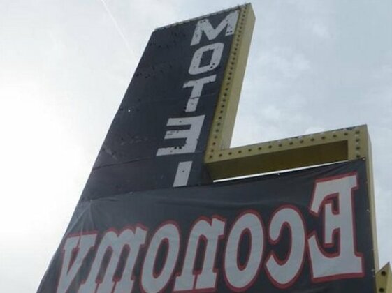 Economy Motel Downtown / Fremont Street Area