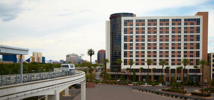 Renaissance Las Vegas Hotel - Photo3