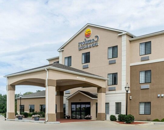 Comfort Inn & Suites Lawrence - Photo4