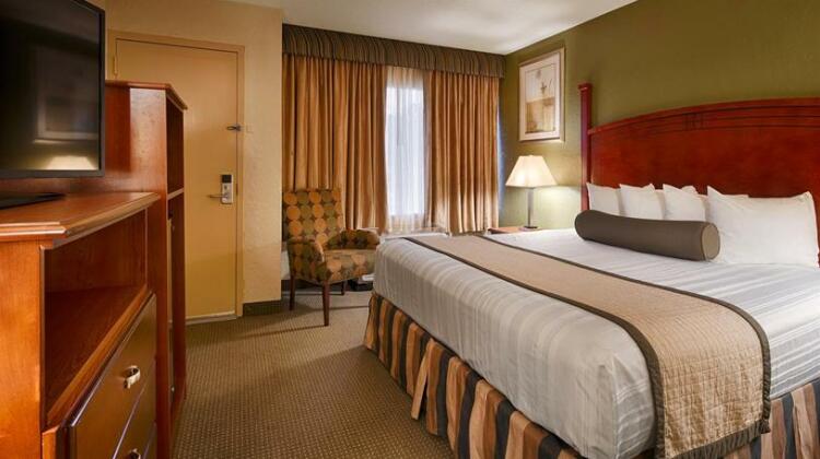 Best Western PLUS Lawton Hotel and Convention Center - Photo5
