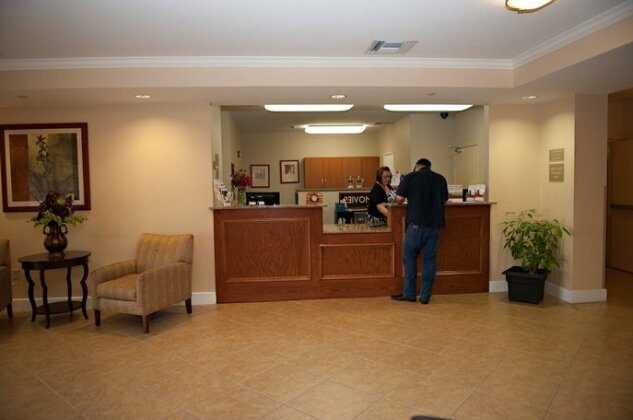 Candlewood Suites Lawton Fort Sill - Photo5