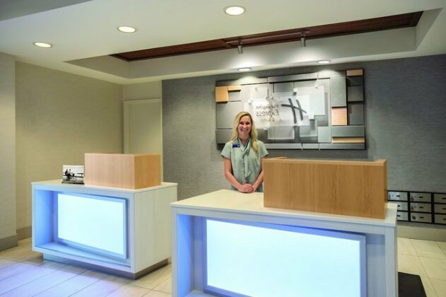 Holiday Inn Express Hotel & Suites Lawton-Fort Sill - Photo4