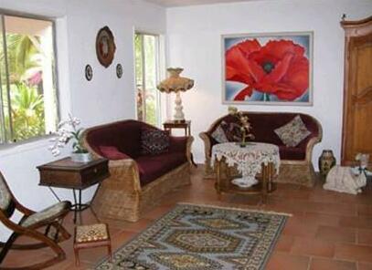 Lava Tree Tropic Inn - Photo3