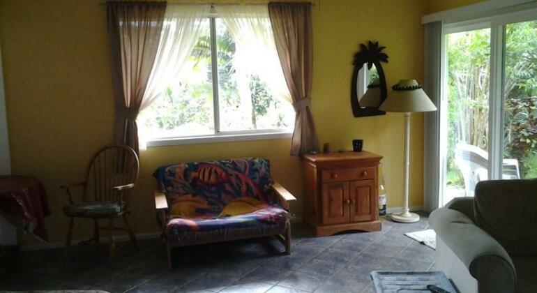 Lava Tree Tropic Inn - Photo4
