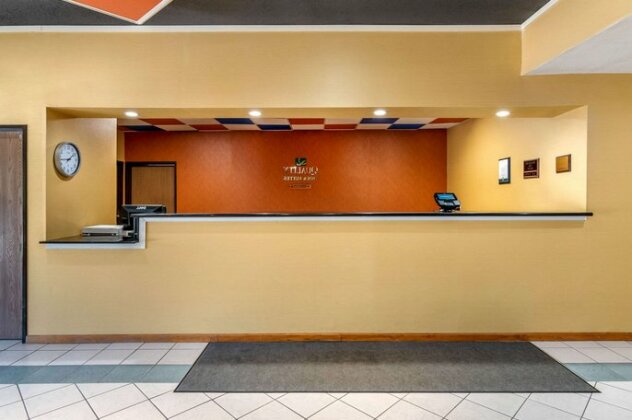 Quality Inn & Suites Lenexa Kansas City - Photo2