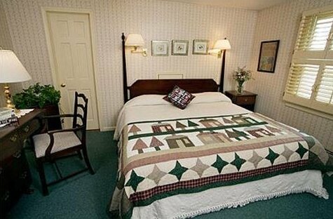 The Village Inn Bed and Breakfast - Photo3