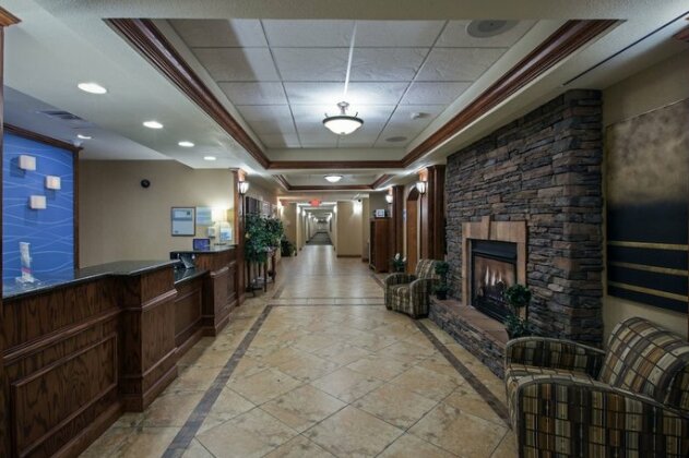 Holiday Inn Express Hotel & Suites Lewisburg - Photo4