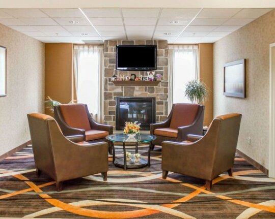 Comfort Suites Lewisburg - Photo4