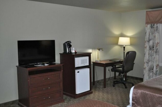 Seaport Inn & Suites - Photo2