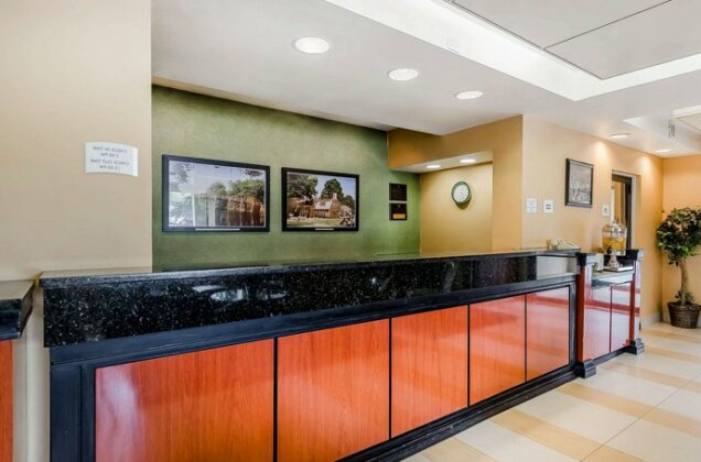 Quality Inn & Suites Boston Lexington - Photo5
