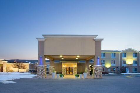 Holiday Inn Express Hotel & Suites Lexington - Photo2