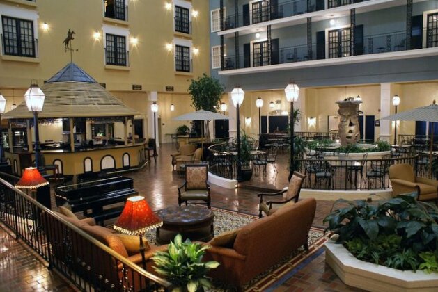 DoubleTree Suites by Hilton Lexington - Photo2