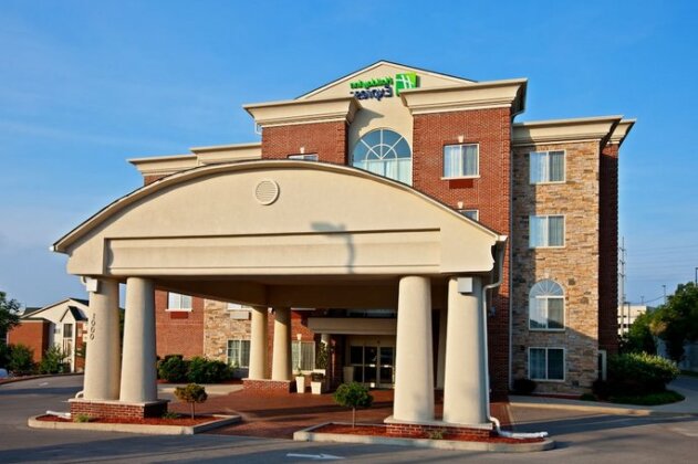 Holiday Inn Express Hotel & Suites Lexington-Downtown University - Photo2