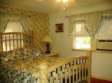 Lazy Pond Bed And Breakfast - Photo2